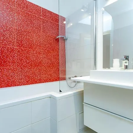 Diplomat Quarter 2 Bdr By Newave Apartamento