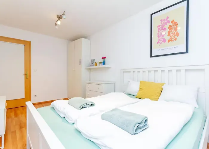 Appartement Diplomat Quarter 2 Bdr By Newave