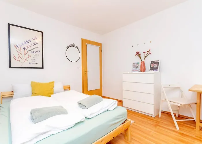 Appartement Diplomat Quarter 2 Bdr By Newave Budapest